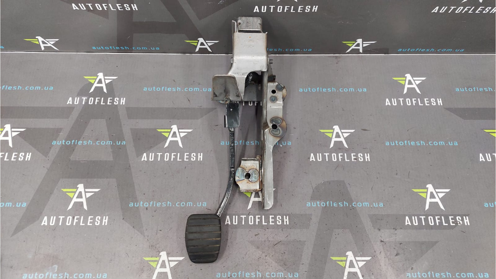 Педаль тормоза 465013423R, 465011442R, 465012982R Renault Captur Clio 4 каптур клио бу